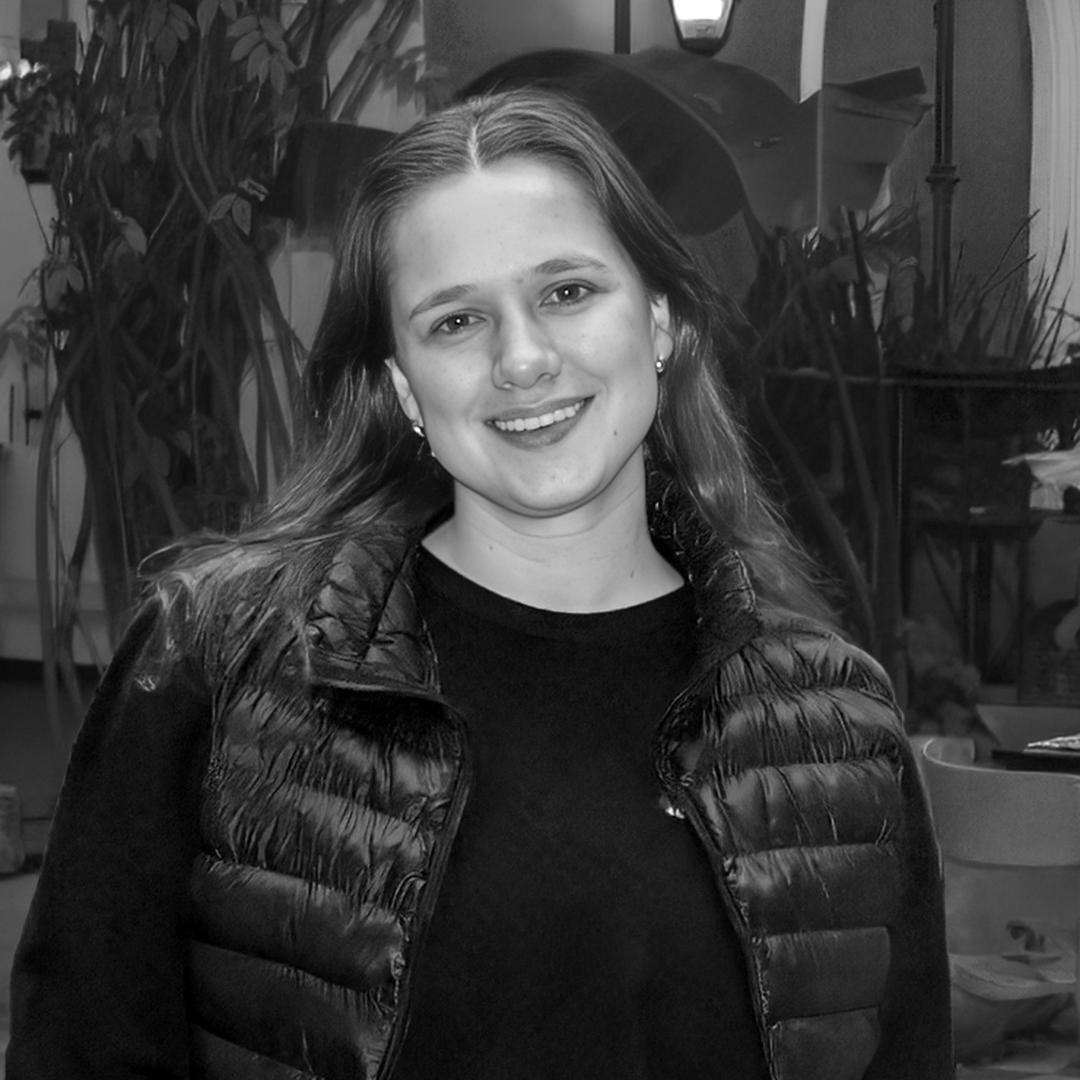 Victoria Barra, Graphic Designer